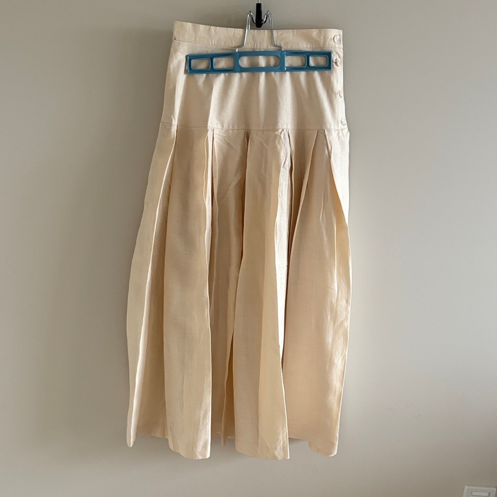 Vintage 100% linen Alfred Sung pleated skirt
